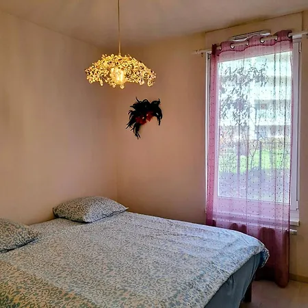 Sahar's Apartment *